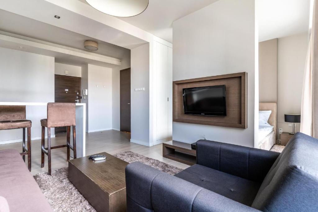 Platinum Tower - City Center - Golden Apartments วอร์ซอ ภายนอก รูปภาพ