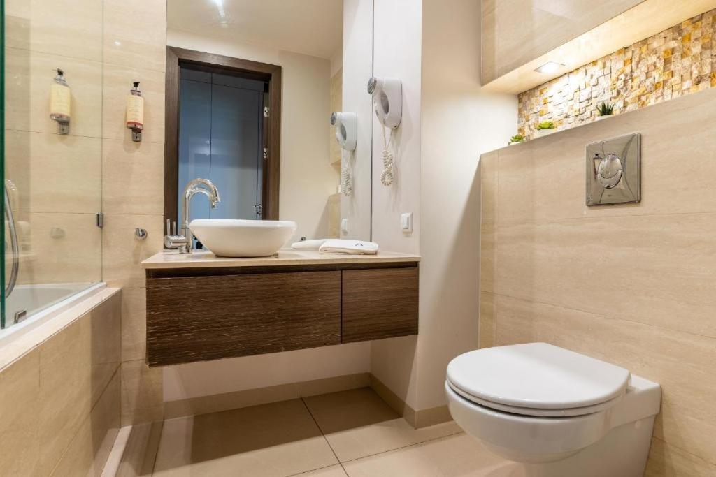 Platinum Tower - City Center - Golden Apartments วอร์ซอ ภายนอก รูปภาพ