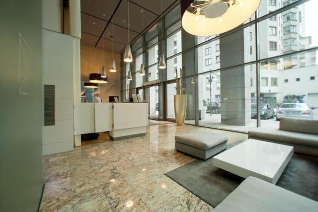 Platinum Tower - City Center - Golden Apartments วอร์ซอ ภายนอก รูปภาพ